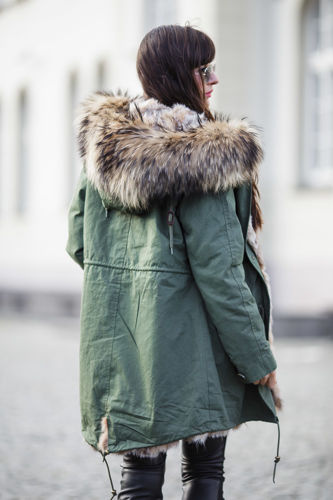 Parka damska z futrem naturalnym z rysia kanadyjskiego.