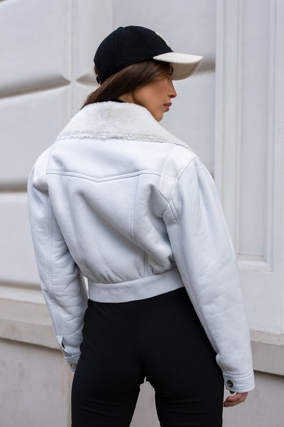 Biały kożuch naturalny typu ramoneska