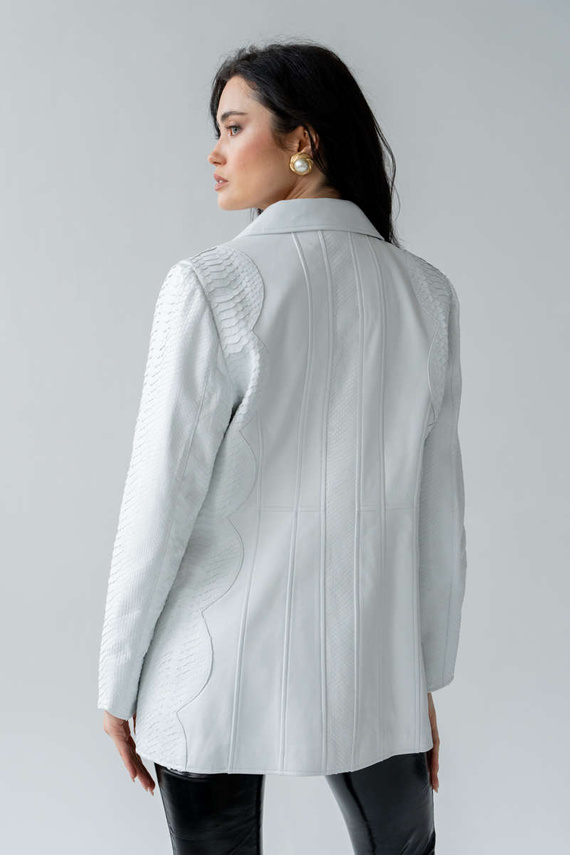 Biała, ekskluzywna marynarka damska 